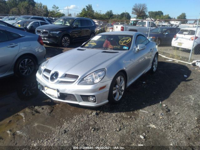 Photo 1 VIN: WDBWK5EAXBF240917 - MERCEDES-BENZ SLK-CLASS 