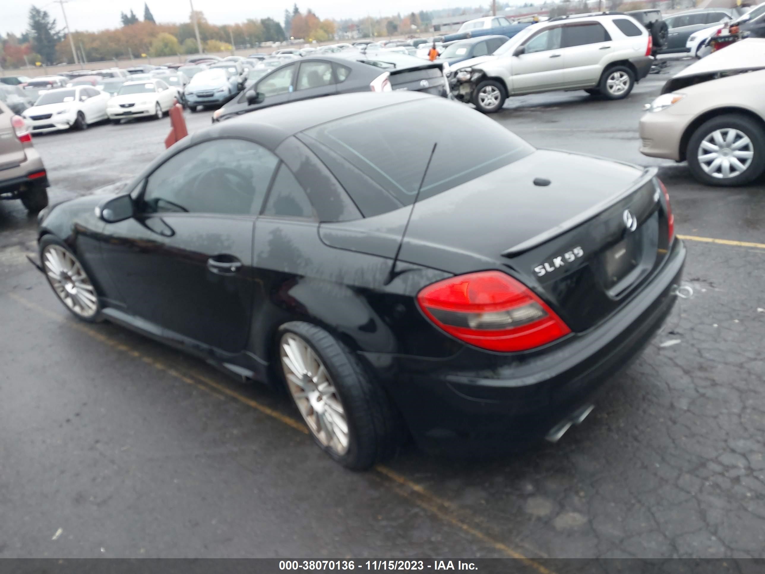 Photo 2 VIN: WDBWK73F67F150682 - MERCEDES-BENZ SLK 55 AMG 