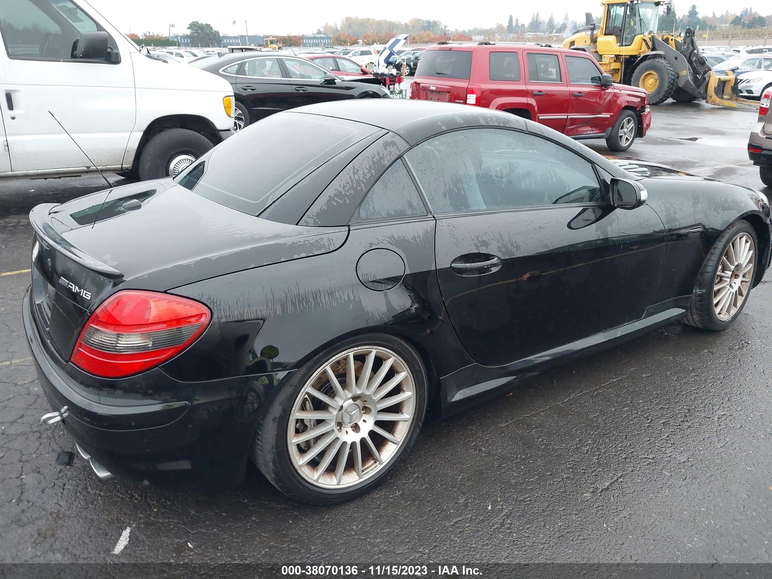 Photo 3 VIN: WDBWK73F67F150682 - MERCEDES-BENZ SLK 55 AMG 