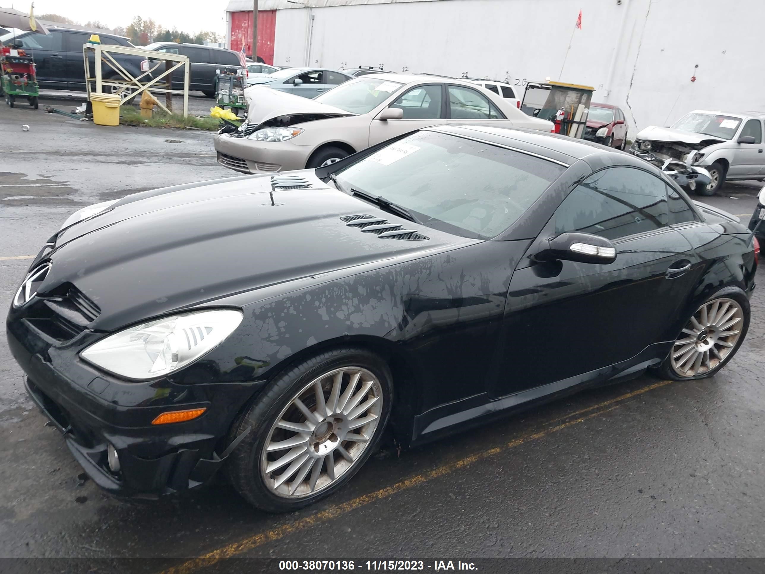 Photo 5 VIN: WDBWK73F67F150682 - MERCEDES-BENZ SLK 55 AMG 