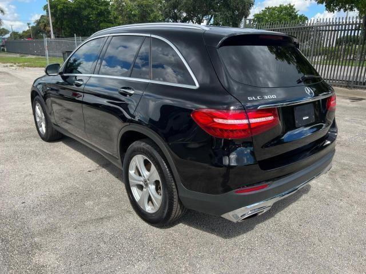 Photo 5 VIN: WDC0G4JB0JV084144 - MERCEDES-BENZ GLC 