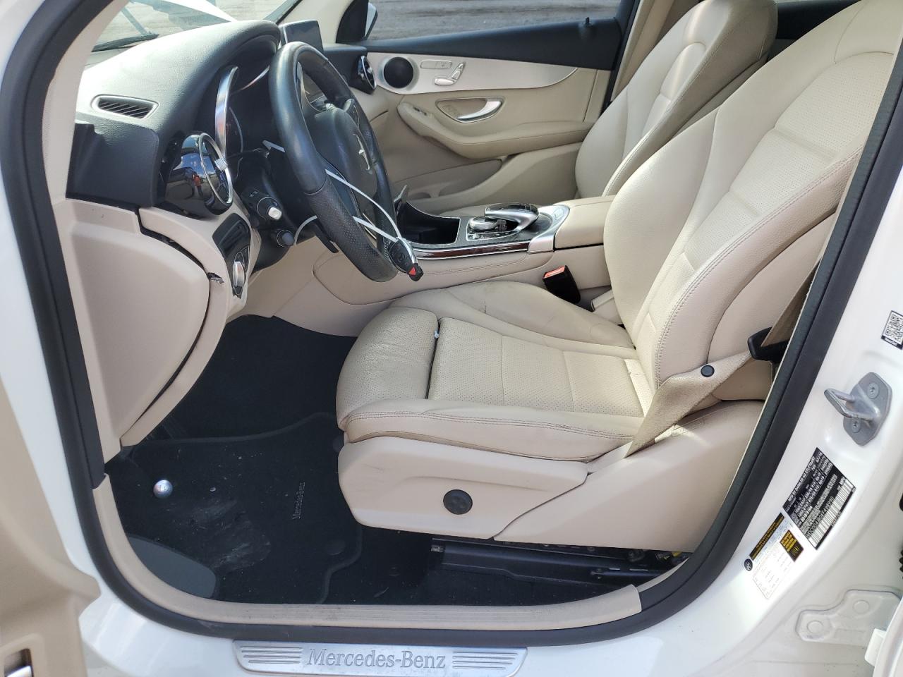 Photo 6 VIN: WDC0G4JB0KF498990 - MERCEDES-BENZ GLC 