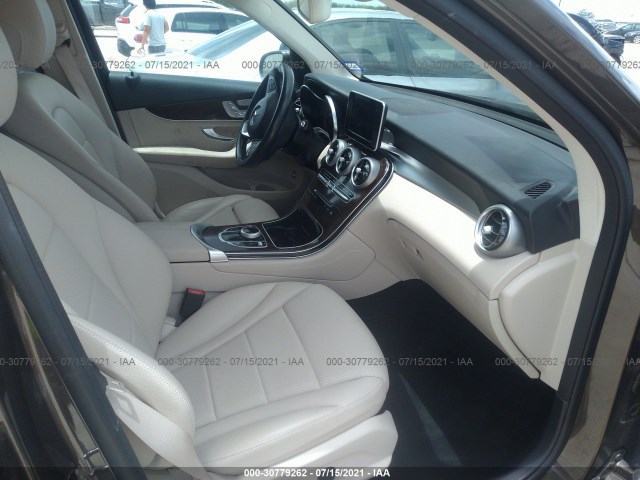 Photo 4 VIN: WDC0G4JB1HF134375 - MERCEDES-BENZ GLC 