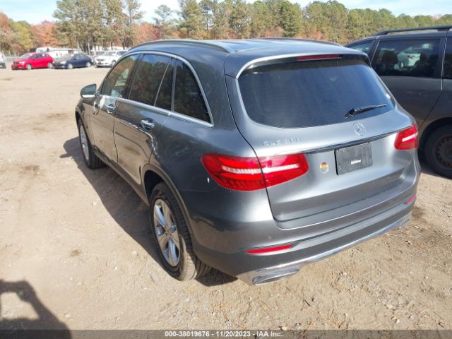 Photo 2 VIN: WDC0G4JB1JV111996 - MERCEDES-BENZ GLC 300 