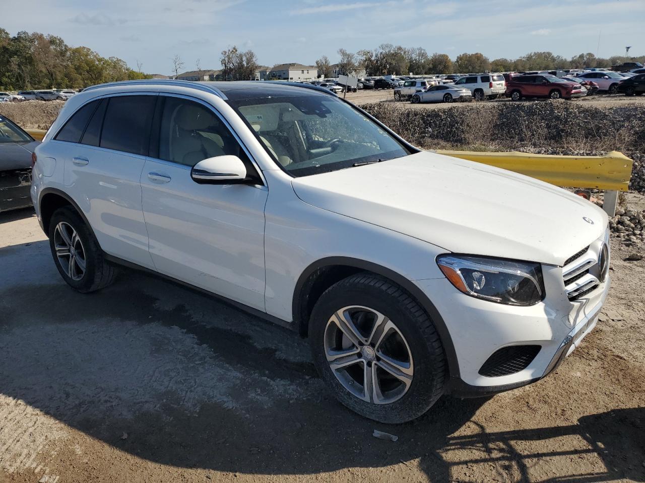 Photo 3 VIN: WDC0G4JB2HF194343 - MERCEDES-BENZ GLC 