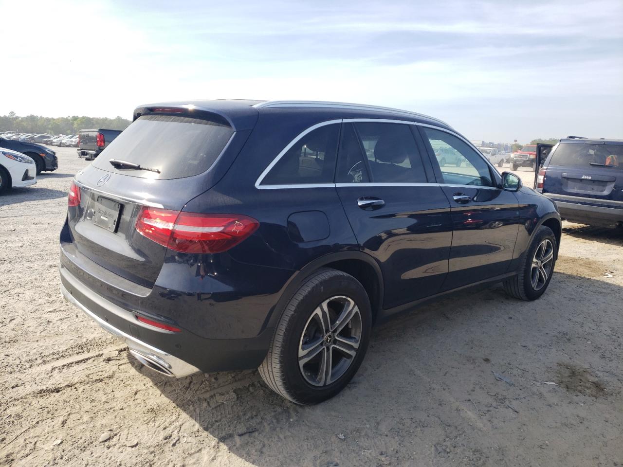 Photo 2 VIN: WDC0G4JB2JV107133 - MERCEDES-BENZ GLC 