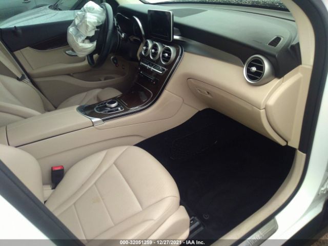 Photo 4 VIN: WDC0G4JB3KV137971 - MERCEDES-BENZ GLC 