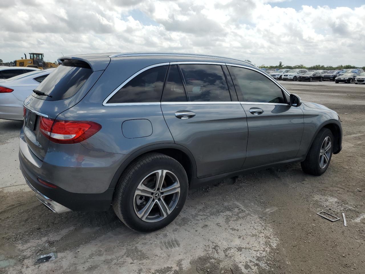 Photo 2 VIN: WDC0G4JB3KV185969 - MERCEDES-BENZ GLC 