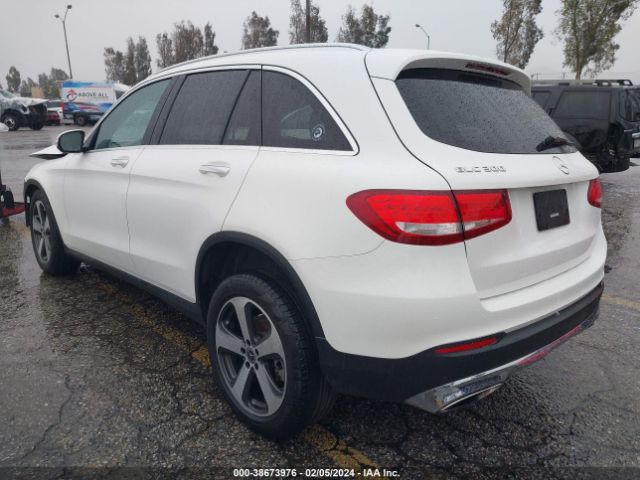 Photo 2 VIN: WDC0G4JB4JV057870 - MERCEDES-BENZ GLC 300 