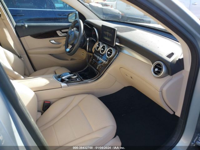 Photo 4 VIN: WDC0G4JB6HF135103 - MERCEDES-BENZ GLC 300 