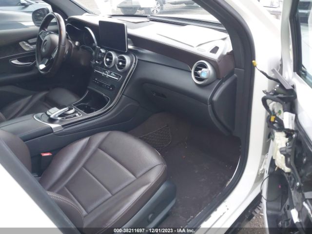 Photo 4 VIN: WDC0G4JB7GF095435 - MERCEDES-BENZ GLC 300 