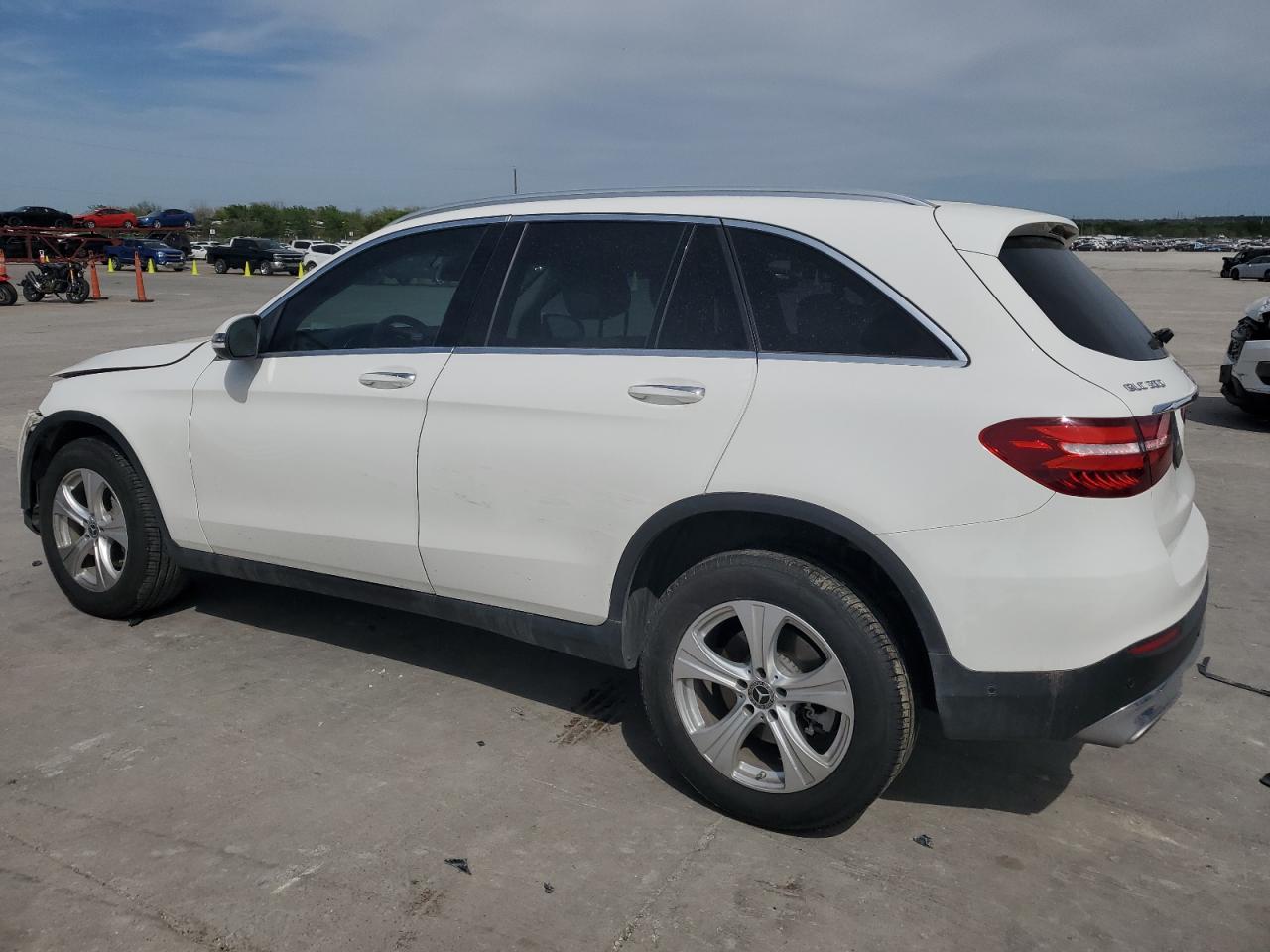 Photo 1 VIN: WDC0G4JB7JV043820 - MERCEDES-BENZ GLC 