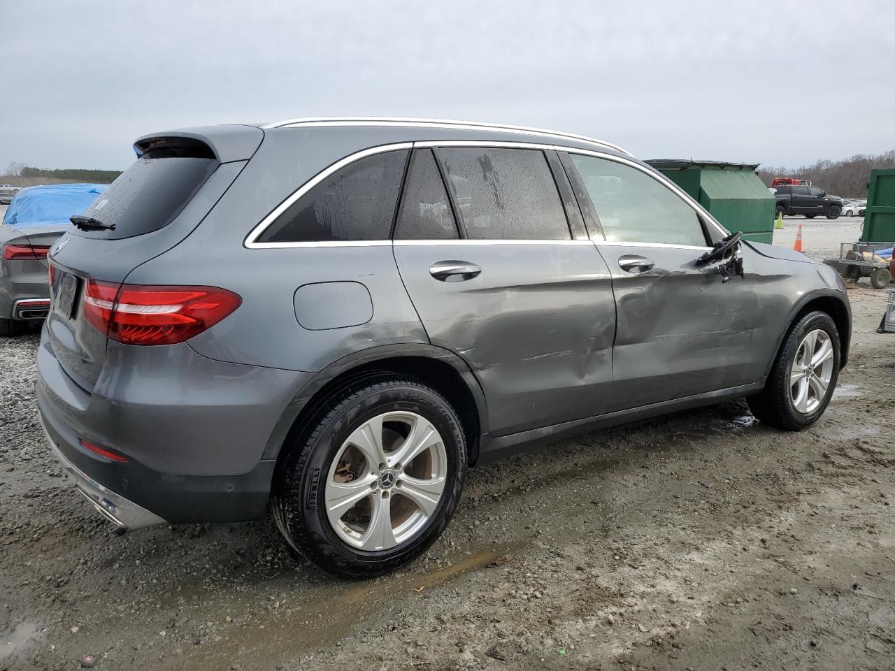 Photo 2 VIN: WDC0G4JB7JV070368 - MERCEDES-BENZ GLC 