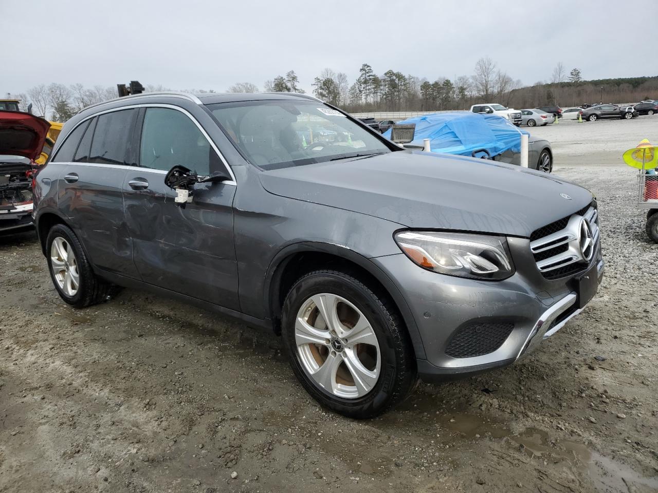 Photo 3 VIN: WDC0G4JB7JV070368 - MERCEDES-BENZ GLC 