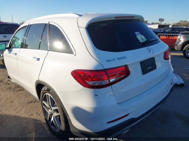 Photo 2 VIN: WDC0G4JB7KV147273 - MERCEDES-BENZ GLC 300 