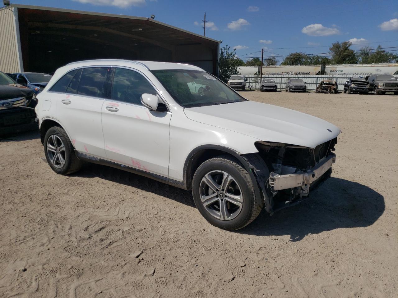 Photo 3 VIN: WDC0G4JB7KV157317 - MERCEDES-BENZ GLC 