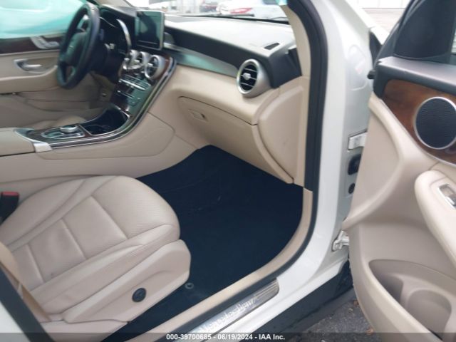 Photo 4 VIN: WDC0G4JB8KV169671 - MERCEDES-BENZ GLC-CLASS 