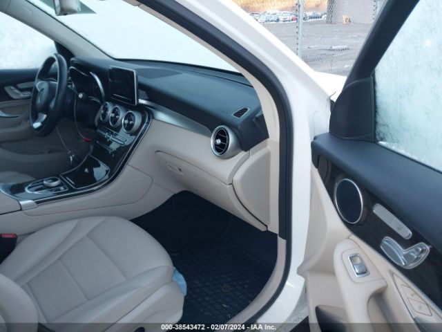 Photo 4 VIN: WDC0G4KB0JV074387 - MERCEDES-BENZ GLC 300 