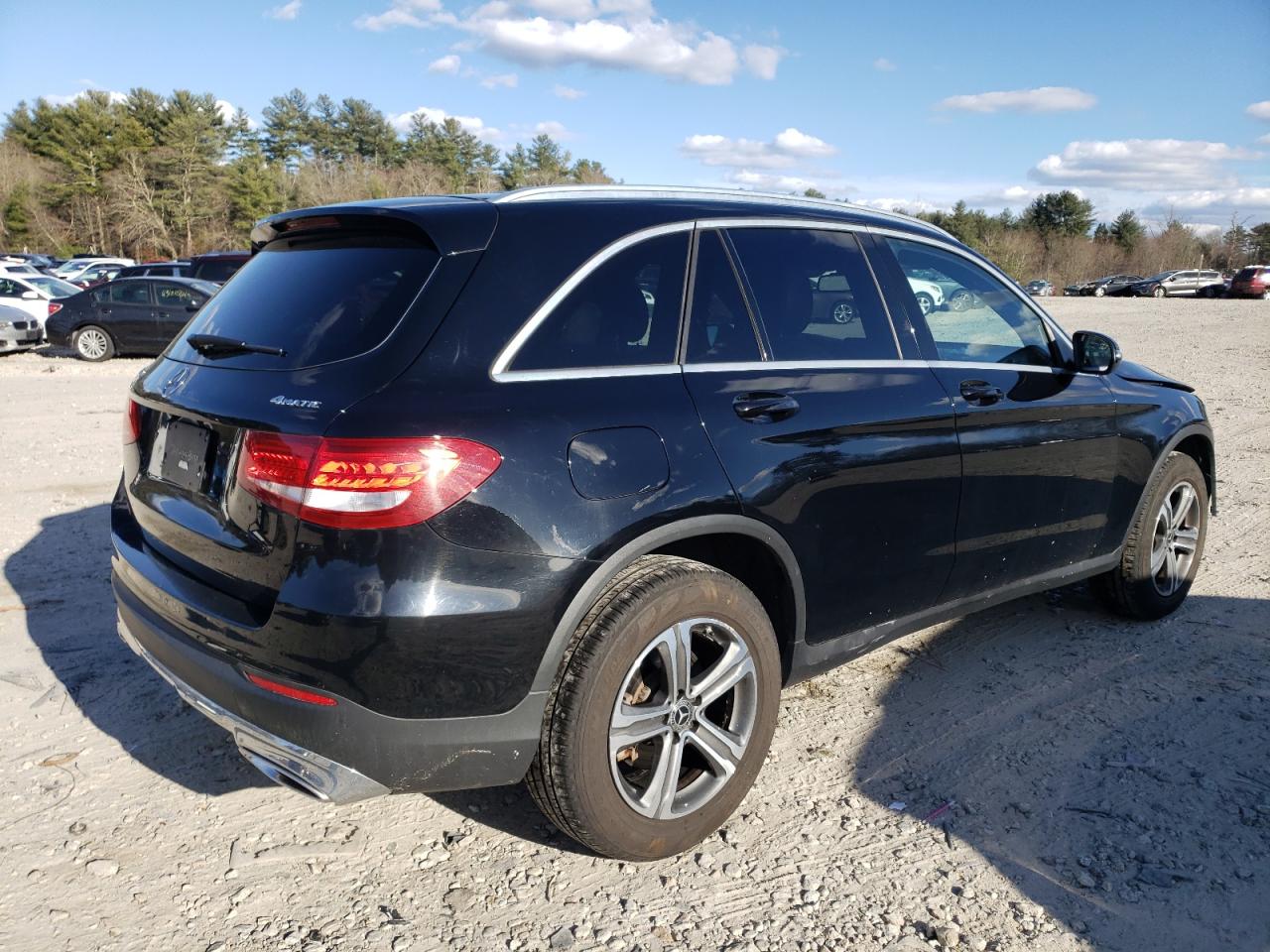 Photo 2 VIN: WDC0G4KB1JV076293 - MERCEDES-BENZ GLC 