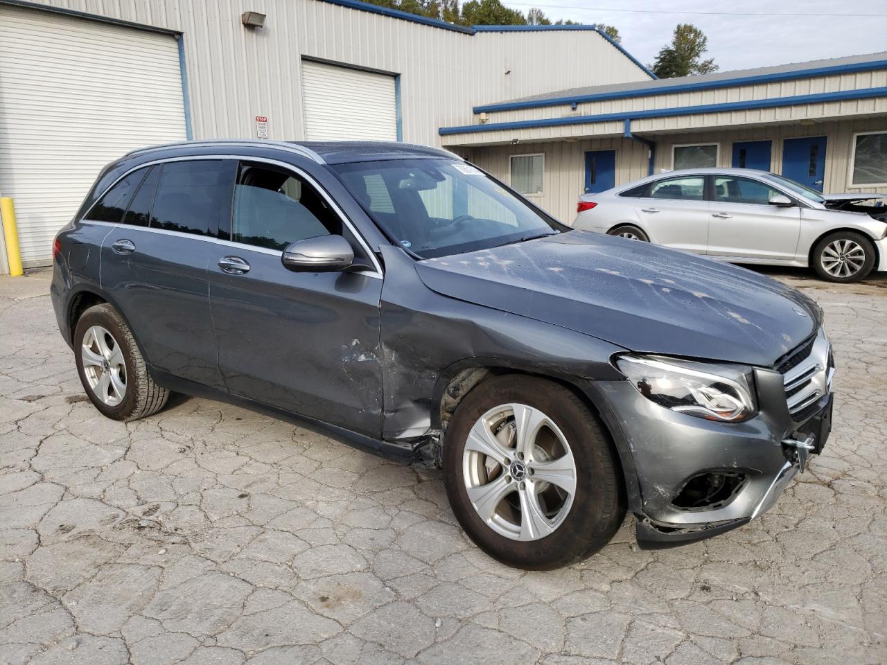 Photo 3 VIN: WDC0G4KB3JV104532 - MERCEDES-BENZ GLC 