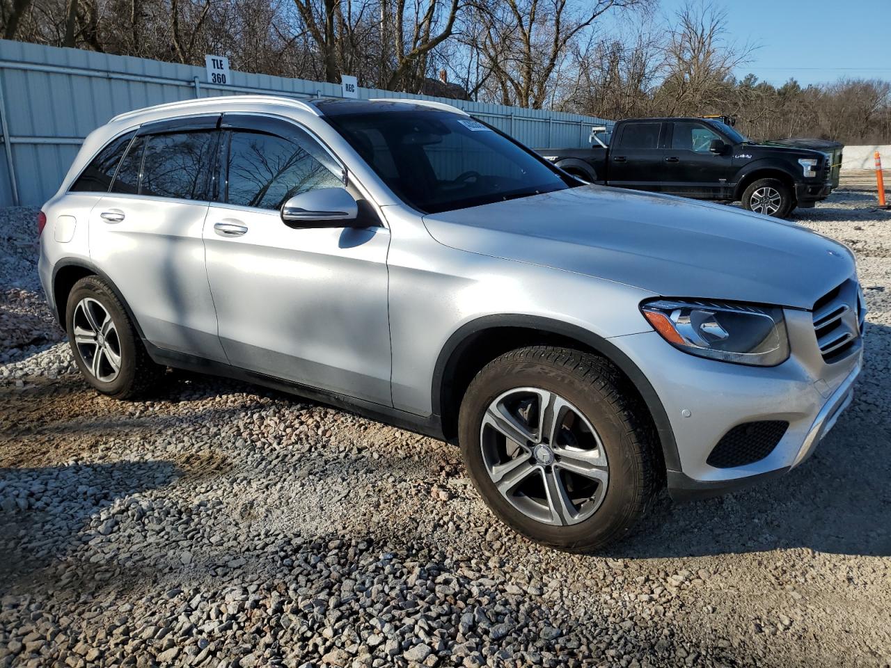 Photo 3 VIN: WDC0G4KB4HF117178 - MERCEDES-BENZ GLC 