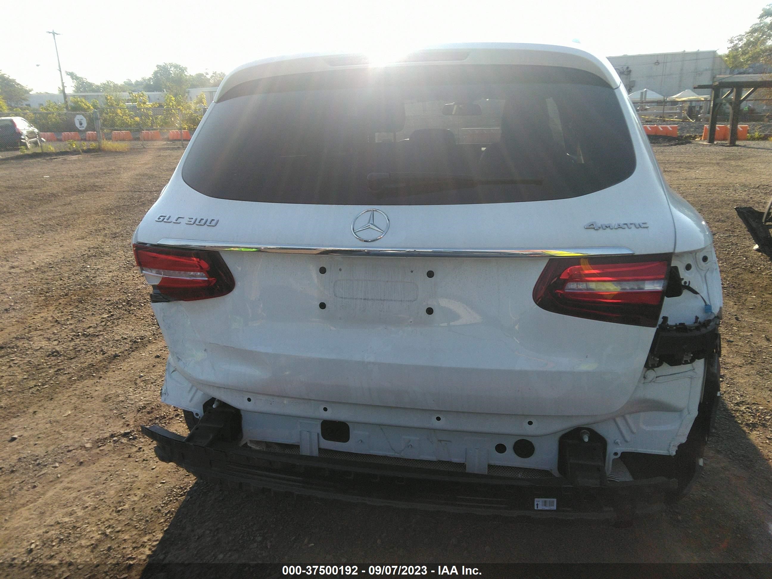 Photo 15 VIN: WDC0G4KB4JV095050 - MERCEDES-BENZ GLC 