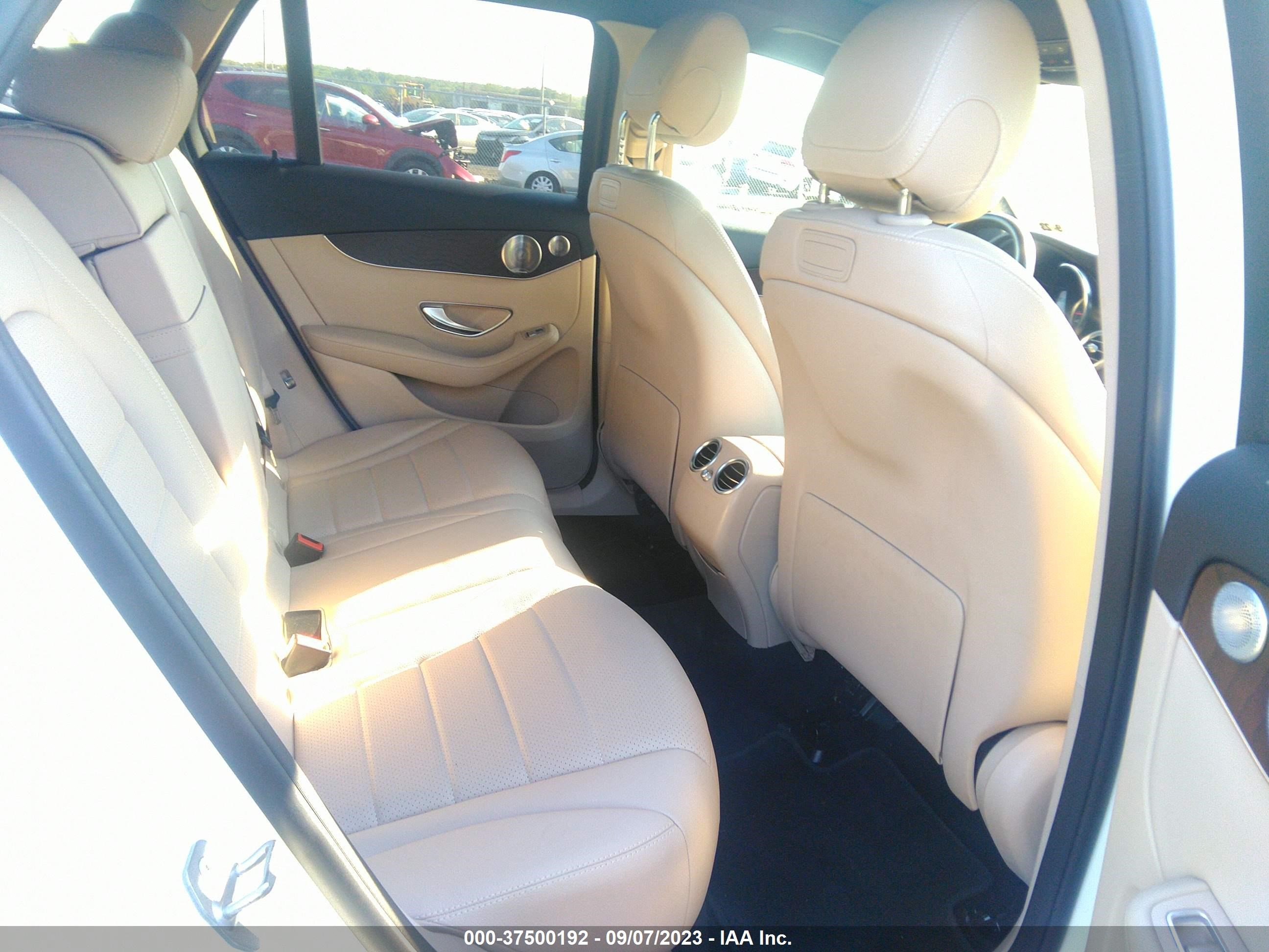 Photo 7 VIN: WDC0G4KB4JV095050 - MERCEDES-BENZ GLC 