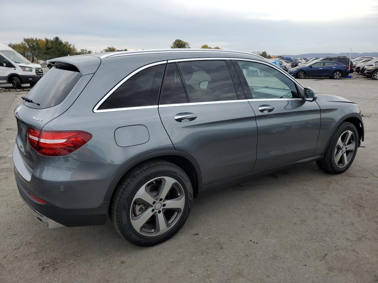 Photo 2 VIN: WDC0G4KB5HF123894 - MERCEDES-BENZ GLC 