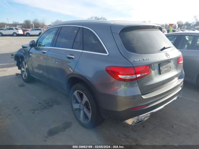 Photo 2 VIN: WDC0G4KB5HF129243 - MERCEDES-BENZ GLC 300 