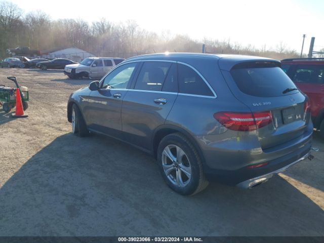 Photo 2 VIN: WDC0G4KB5JV017666 - MERCEDES-BENZ GLC 300 