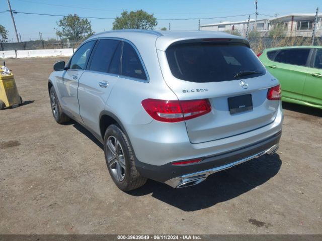 Photo 3 VIN: WDC0G4KB5JV105276 - MERCEDES-BENZ GLC-CLASS 