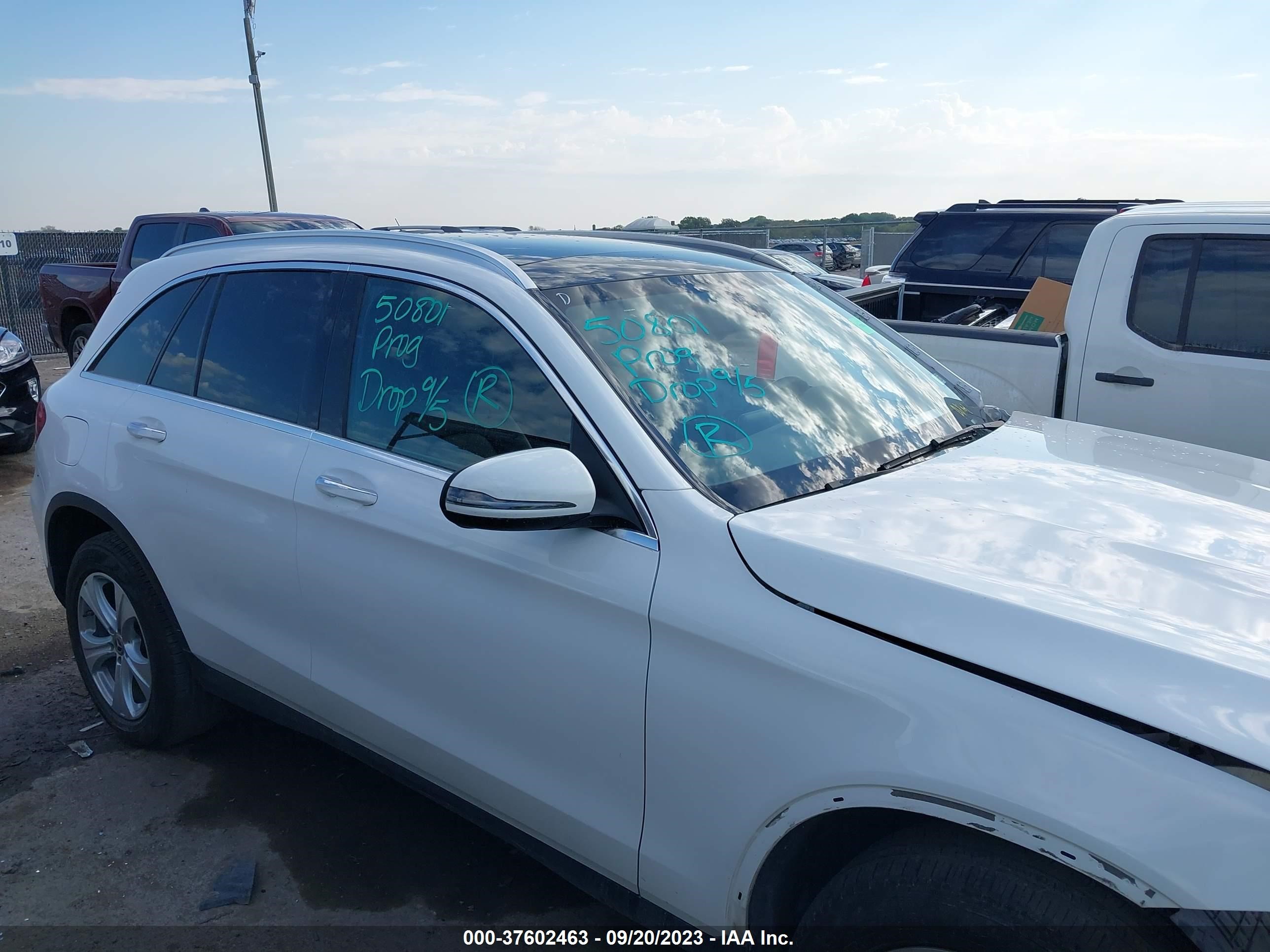 Photo 13 VIN: WDC0G4KB5JV108405 - MERCEDES-BENZ GLC 