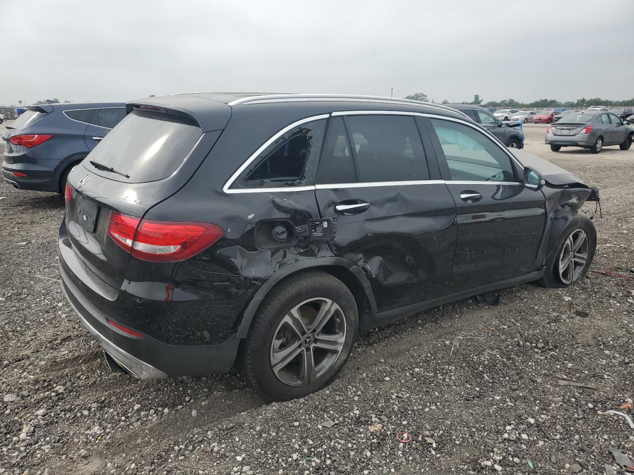 Photo 2 VIN: WDC0G4KB6HV007870 - MERCEDES-BENZ GLC 