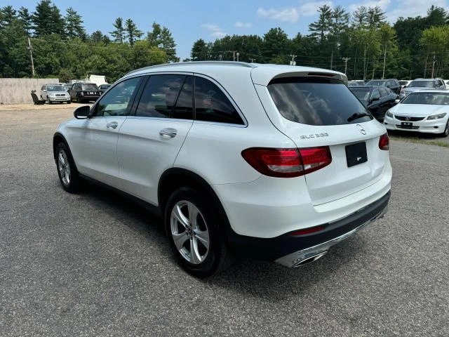 Photo 2 VIN: WDC0G4KB7HF220658 - MERCEDES-BENZ GLC-CLASS 