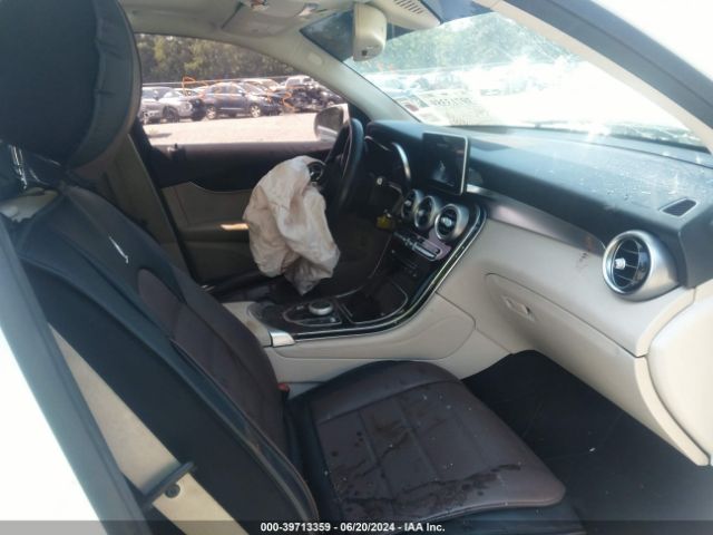 Photo 4 VIN: WDC0G4KB7JV013862 - MERCEDES-BENZ GLC 300 