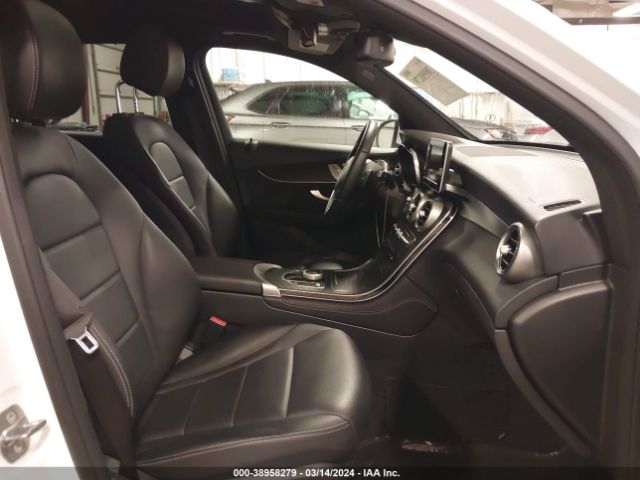 Photo 4 VIN: WDC0G4KB7JV059708 - MERCEDES-BENZ GLC 300 