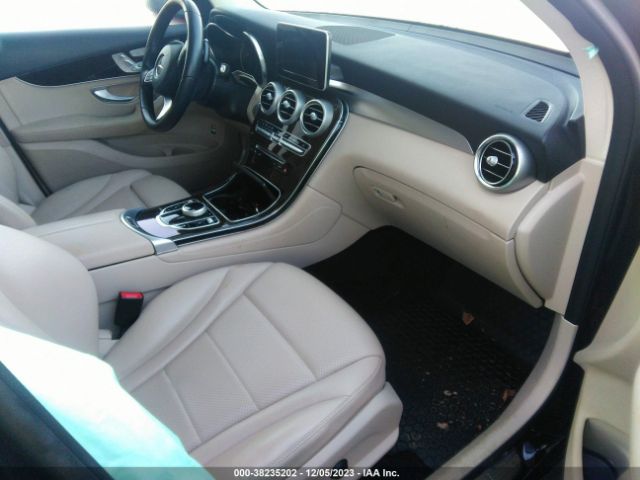 Photo 4 VIN: WDC0G4KB8HV012701 - MERCEDES-BENZ GLC 300 