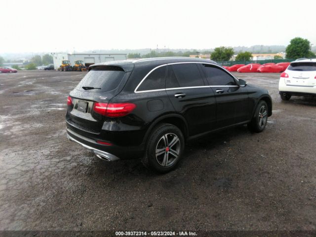 Photo 3 VIN: WDC0G4KB8JV063038 - MERCEDES-BENZ GLC 