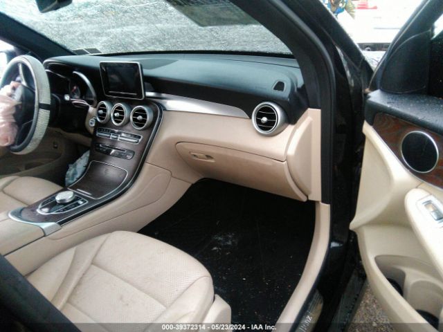 Photo 4 VIN: WDC0G4KB8JV063038 - MERCEDES-BENZ GLC 