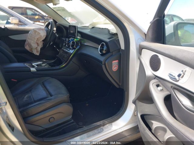 Photo 4 VIN: WDC0G4KB9JF366372 - MERCEDES-BENZ GLC 300 