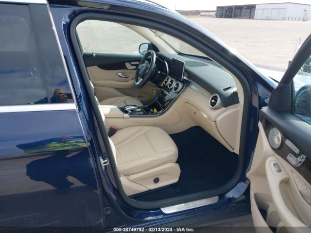 Photo 4 VIN: WDC0G4KBXHF155921 - MERCEDES-BENZ GLC 300 