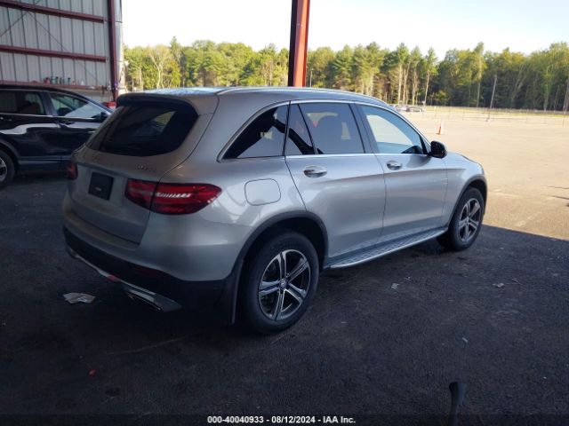 Photo 3 VIN: WDC0G4KBXHF173819 - MERCEDES-BENZ GLC-CLASS 