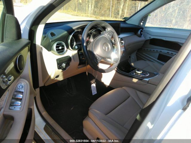 Photo 4 VIN: WDC0G4KBXKV181366 - MERCEDES-BENZ GLC 