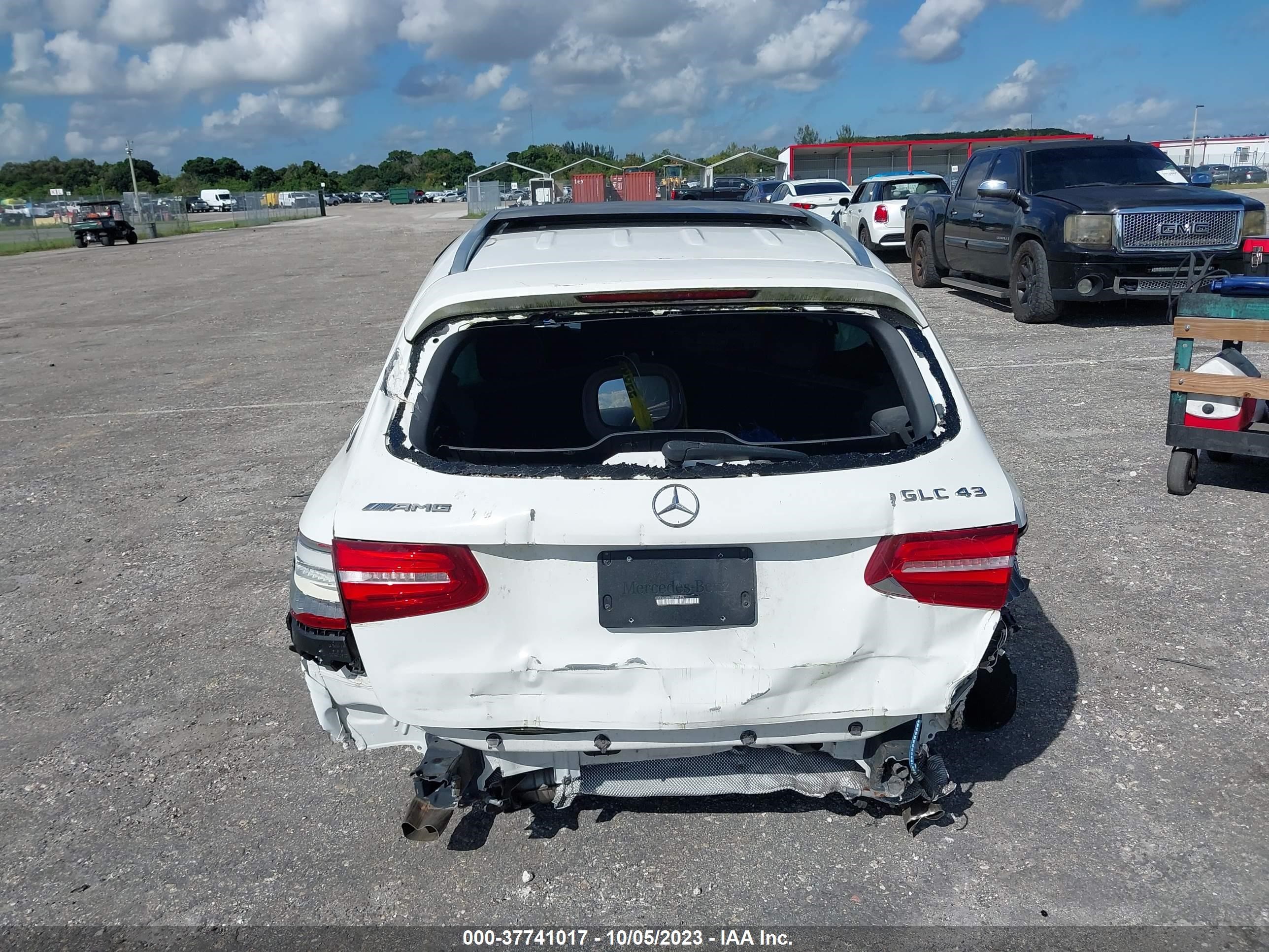 Photo 15 VIN: WDC0G6EB0KF586329 - MERCEDES-BENZ GLC 