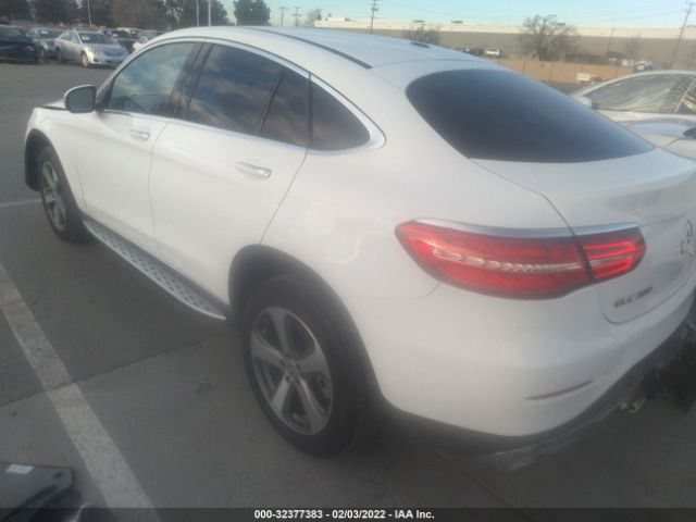 Photo 2 VIN: WDC0J4KB2HF239068 - MERCEDES-BENZ GLC 