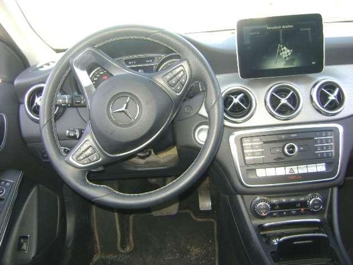 Photo 4 VIN: WDC1569031J407117 - MERCEDES-BENZ CLASE GLA 