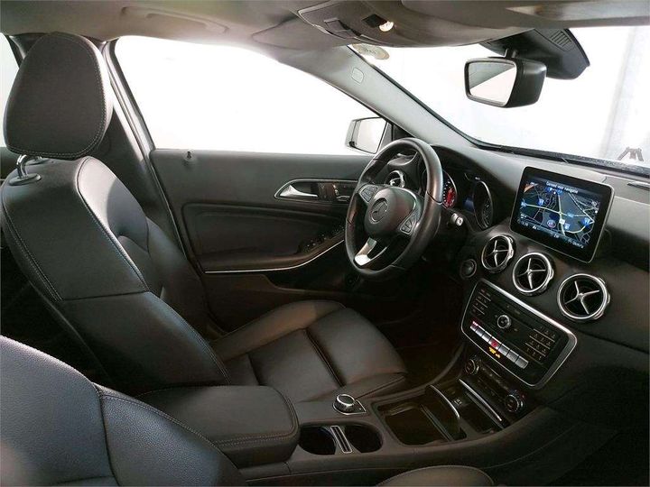 Photo 5 VIN: WDC1569031J476202 - MERCEDES-BENZ GLA 