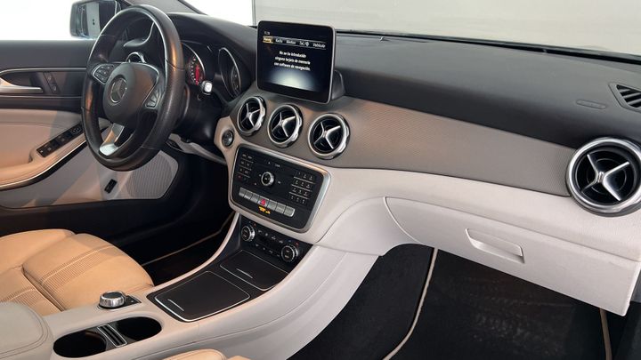 Photo 10 VIN: WDC1569081J550749 - MERCEDES-BENZ CLASE GLA 