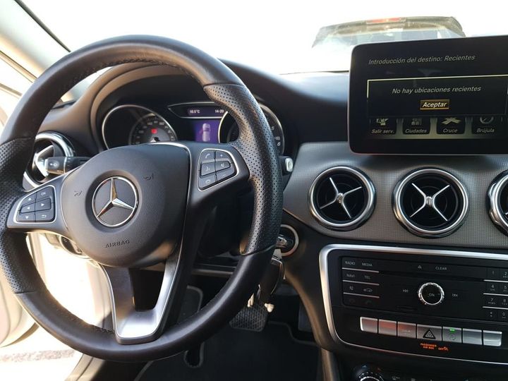 Photo 18 VIN: WDC1569081J586367 - MERCEDES-BENZ CLASE GLA 