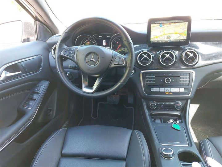 Photo 4 VIN: WDC1569081J614636 - MERCEDES-BENZ CLASSE GLA 